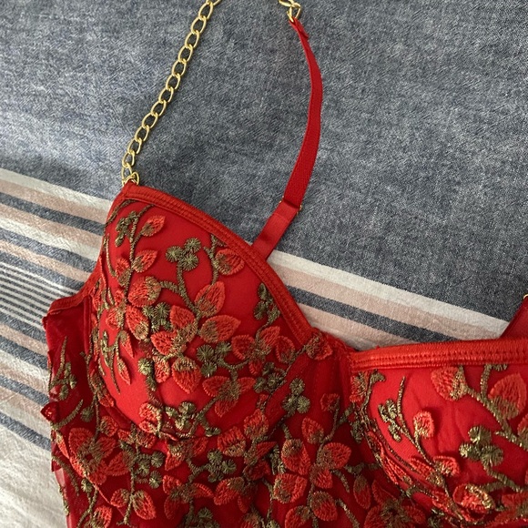 Shein red vine print corset - Picture 5 of 7